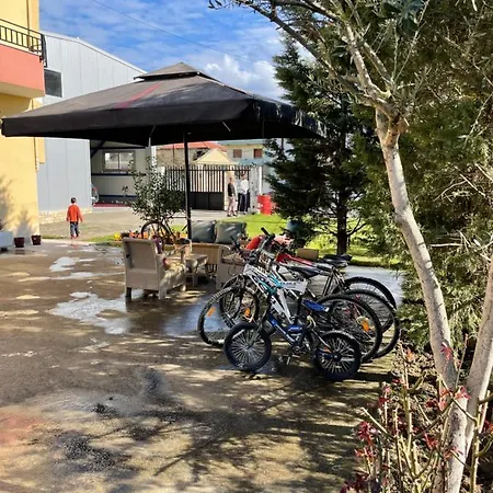 Meka Gæstehus Durrës